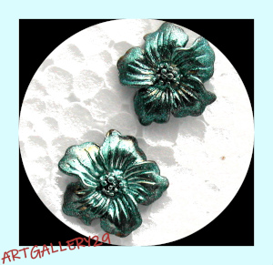 Puces d'oreilles motif fleur couleur turquoise moderne minimaliste, collection nature